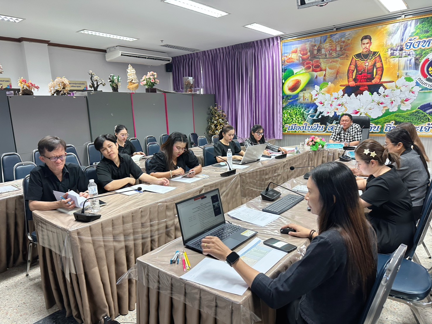 🌈 พช.ตาก : ประชุมเตรียมความพร้อมการดำเนินกิจกรรมเนื่องในวันสตรีสากล ประจำปี 2569 และโครงการรวมพลังสตรี สืบสานงานศิลป์ แม่แห่งแผ่นดินถิ่นจังหวัดตาก