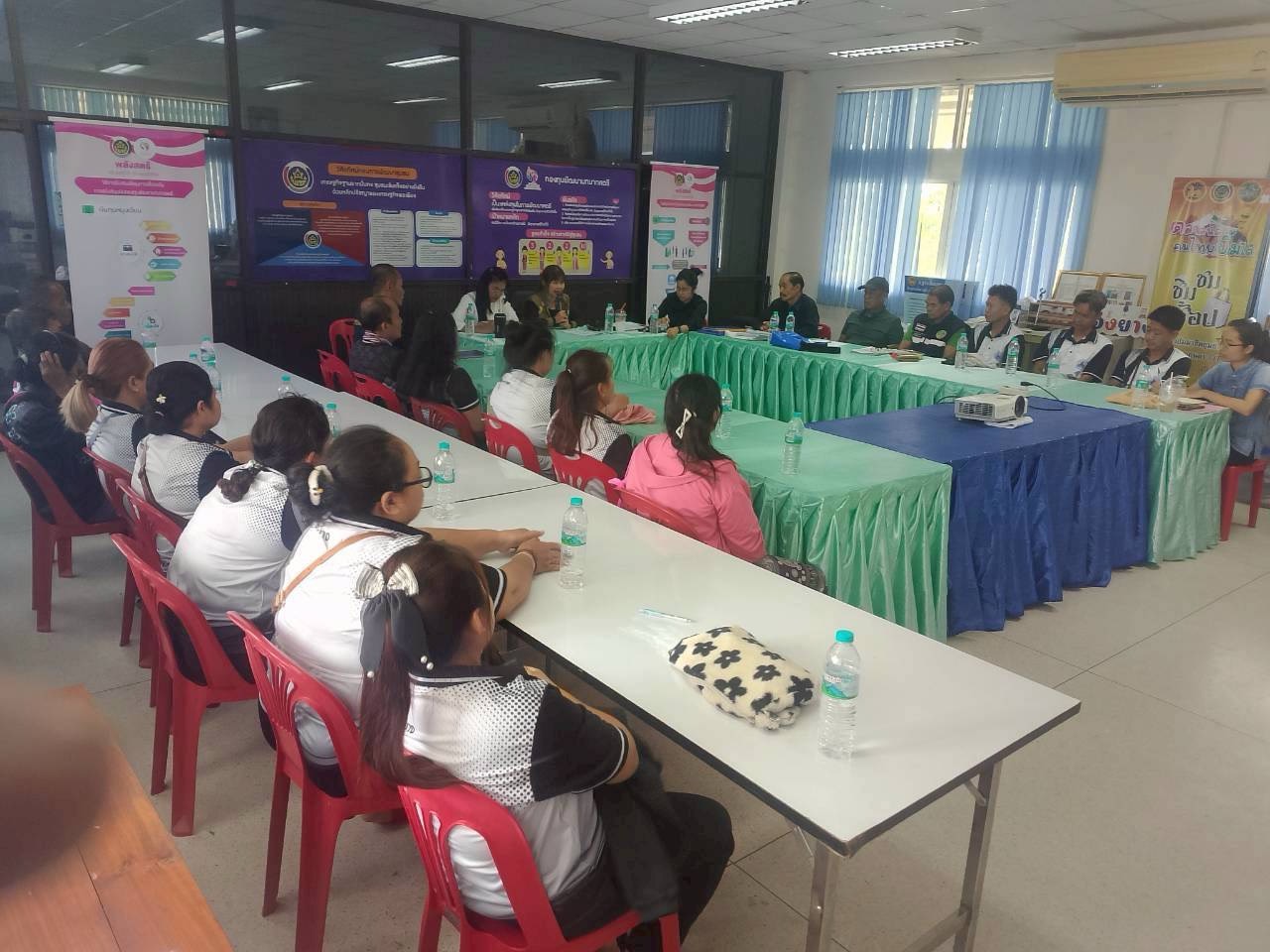 🌈 พช.ตาก : ลงพื้นที่ติดตามกองทุนแม่ของแผ่นดิน อำเภอท่าสองยาง พร้อมตรวจสอบข้อเท็จจริง ยกระดับความโปร่งใสการดำเนินงาน